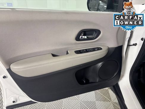 Used 2018 Honda HR-V LX image 12