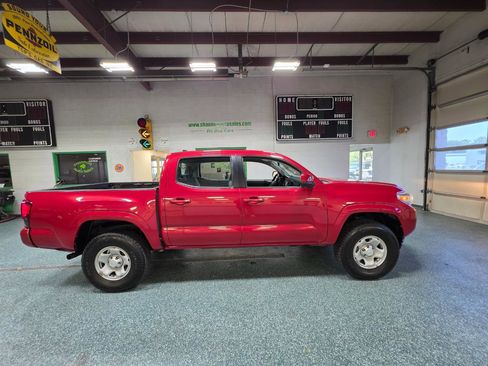 Used 2018 Toyota Tacoma SR w/ SR Convenience Package AWD/4WD image 5