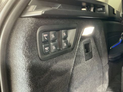 Certified 2025 BMW X7 xDrive40i AWD/4WD image 33