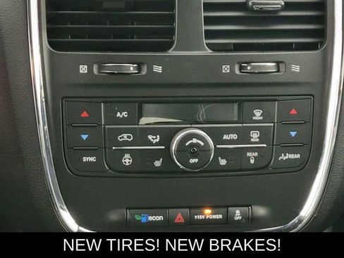 Used 2017 Dodge Grand Caravan SXT w/ Driver Convenience Group image 24