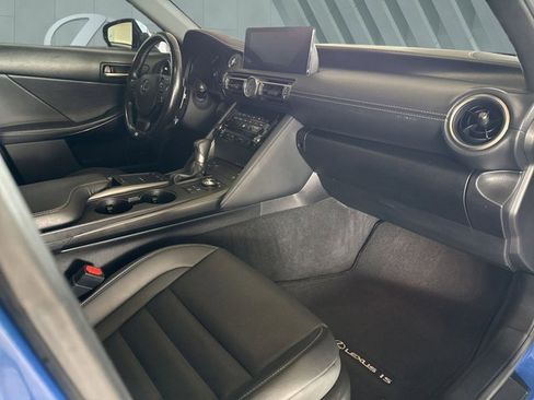 Certified 2022 Lexus IS 350 F Sport image 29