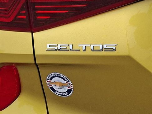 Used 2021 Kia Seltos SX AWD/4WD image 34