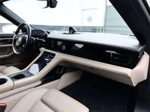 Used 2020 Porsche Taycan 4S image 10