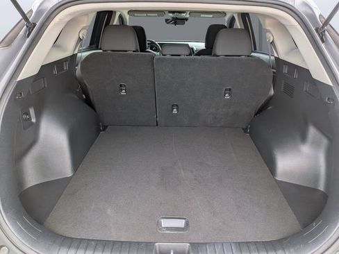 Used 2025 Kia Sportage LX image 11