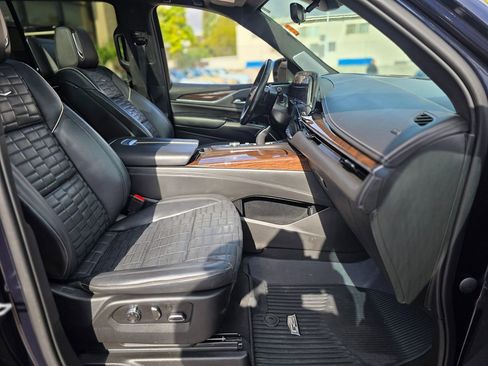 Used 2021 Cadillac Escalade Sport Platinum image 16