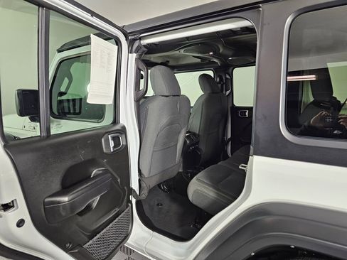 Used 2024 Jeep Wrangler Sport S image 31