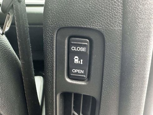 Certified 2025 Honda Odyssey EX-L image 9
