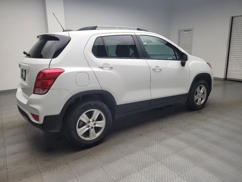 Used 2022 Chevrolet Trax LT w/ LT Convenience Package AWD/4WD image 10