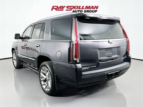 Used 2016 Cadillac Escalade Premium image 5