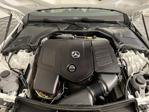 Used 2025 Mercedes-Benz C 300 4MATIC Sedan image 14