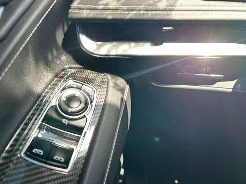 Used 2020 Chevrolet Corvette Stingray Preferred Cpe w/ 2LT Preferred Equipment Group RWD image 18