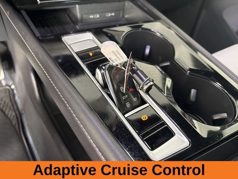 Used 2025 Volkswagen Atlas Cross Sport SEL Premium R-Line image 16