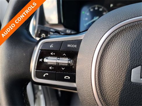 Used 2023 Kia Sorento SX Prestige image 18