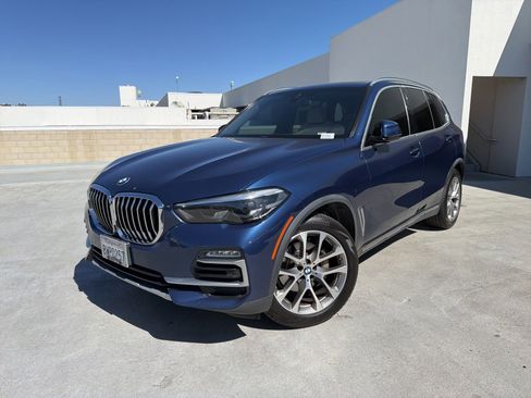 Used 2021 BMW X5 sDrive40i w/ Premium Package RWD image 3