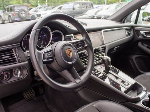 Used 2022 Porsche Macan GTS image 11
