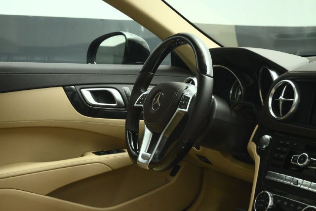 Used 2016 Mercedes-Benz SL 400 w/ Premium I Package image 34