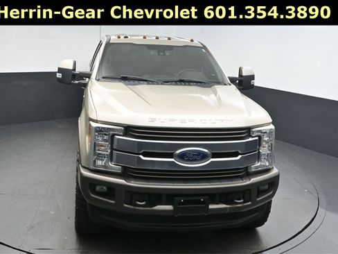 Used 2017 Ford F250 King Ranch w/ FX4 Off-Road Package image 37
