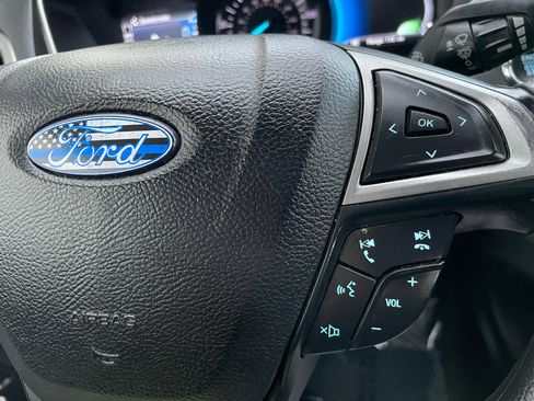 Used 2019 Ford Fusion SE image 27