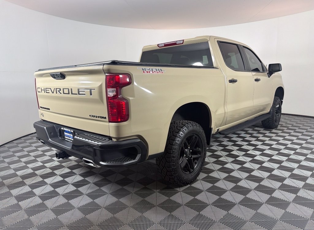 Used 2023 Chevrolet Silverado 1500 Custom Trail Boss w/ LPO, Dark Essentials Package AWD/4WD image 3