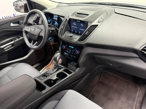 Used 2018 Ford Escape SE w/ SE SYNC Package FWD image 18