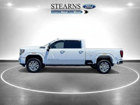 Used 2022 GMC Sierra 2500 Denali w/ Denali Ultimate Package AWD/4WD image 3
