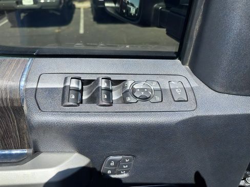 Used 2021 Ford F250 Lariat AWD/4WD image 16