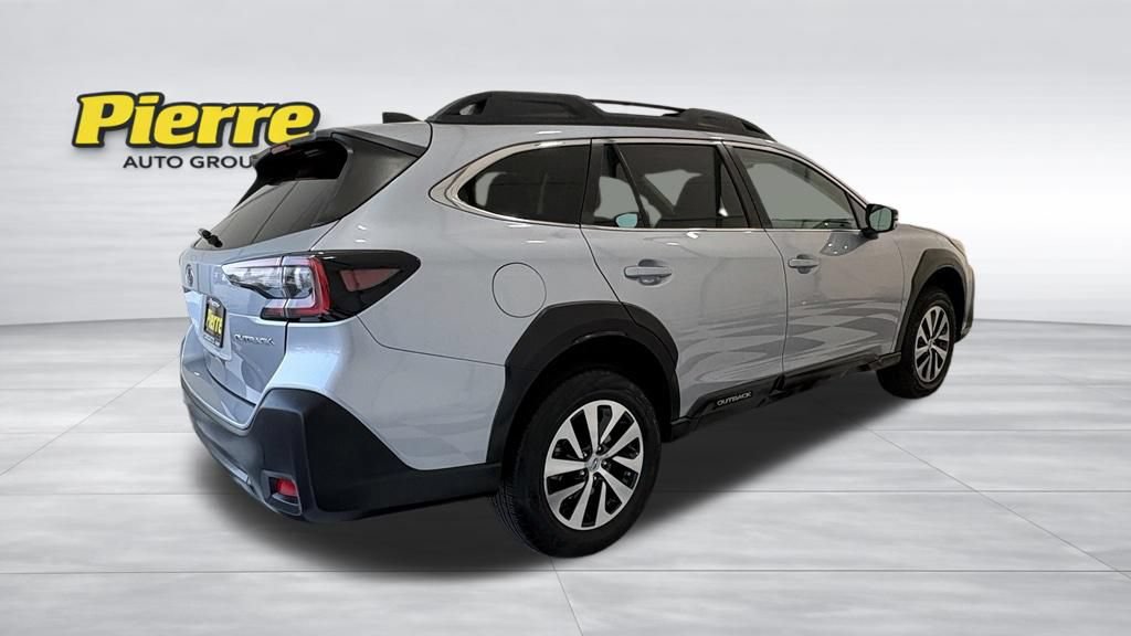 Used 2023 Subaru Outback Premium AWD/4WD image 9