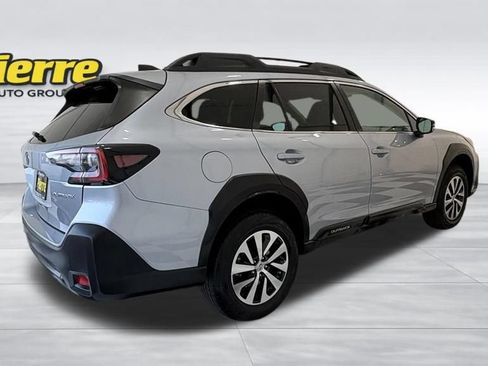 Used 2023 Subaru Outback Premium AWD/4WD image 9