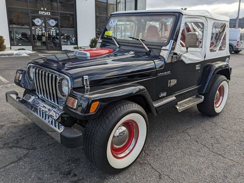 Used 2002 Jeep Wrangler Sahara AWD/4WD image 2