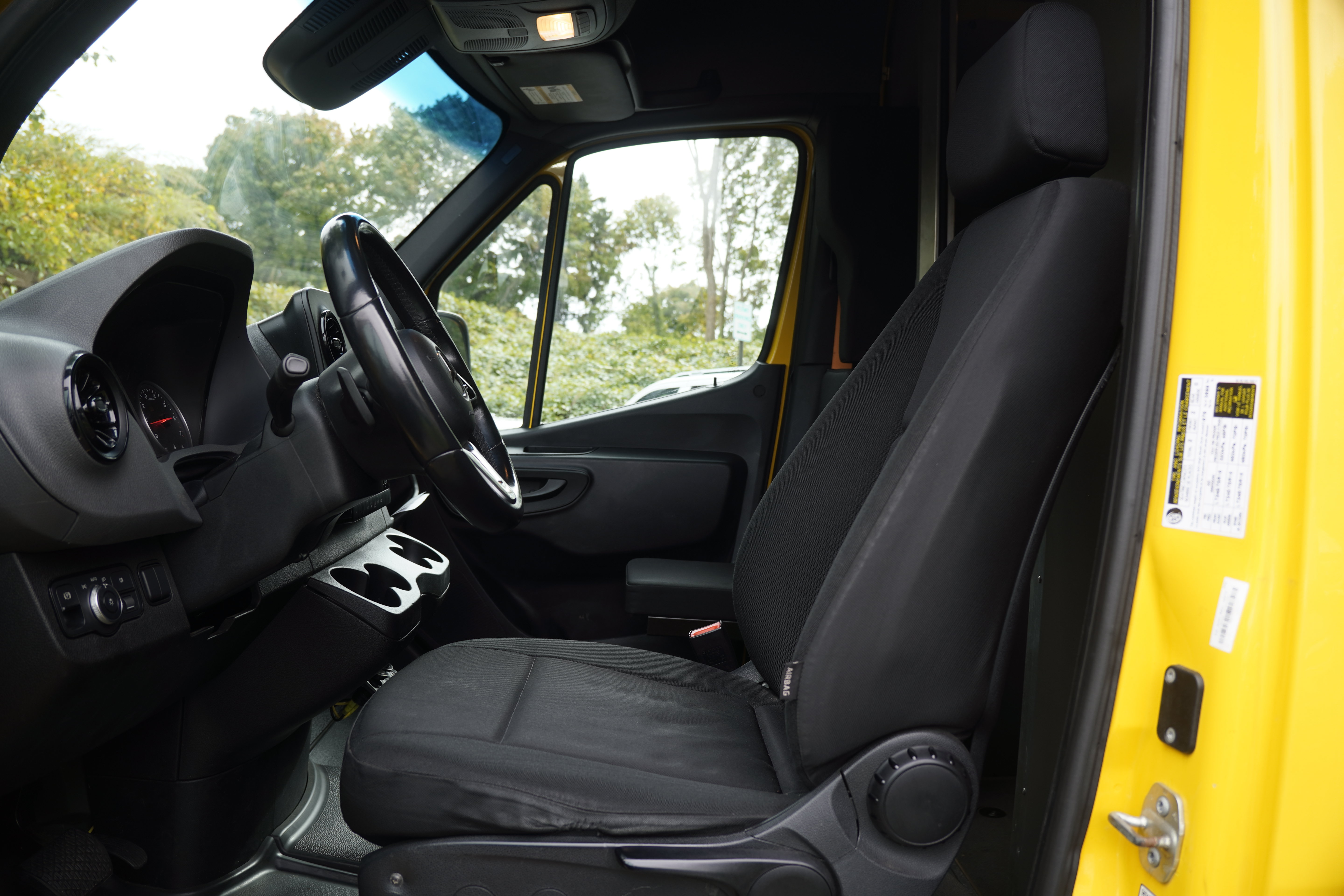 Used 2021 Mercedes-Benz Sprinter 2500 w/ Acoustic Package image 18