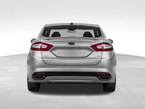 Used 2015 Ford Fusion SE w/ Equipment Group 202A FWD image 5