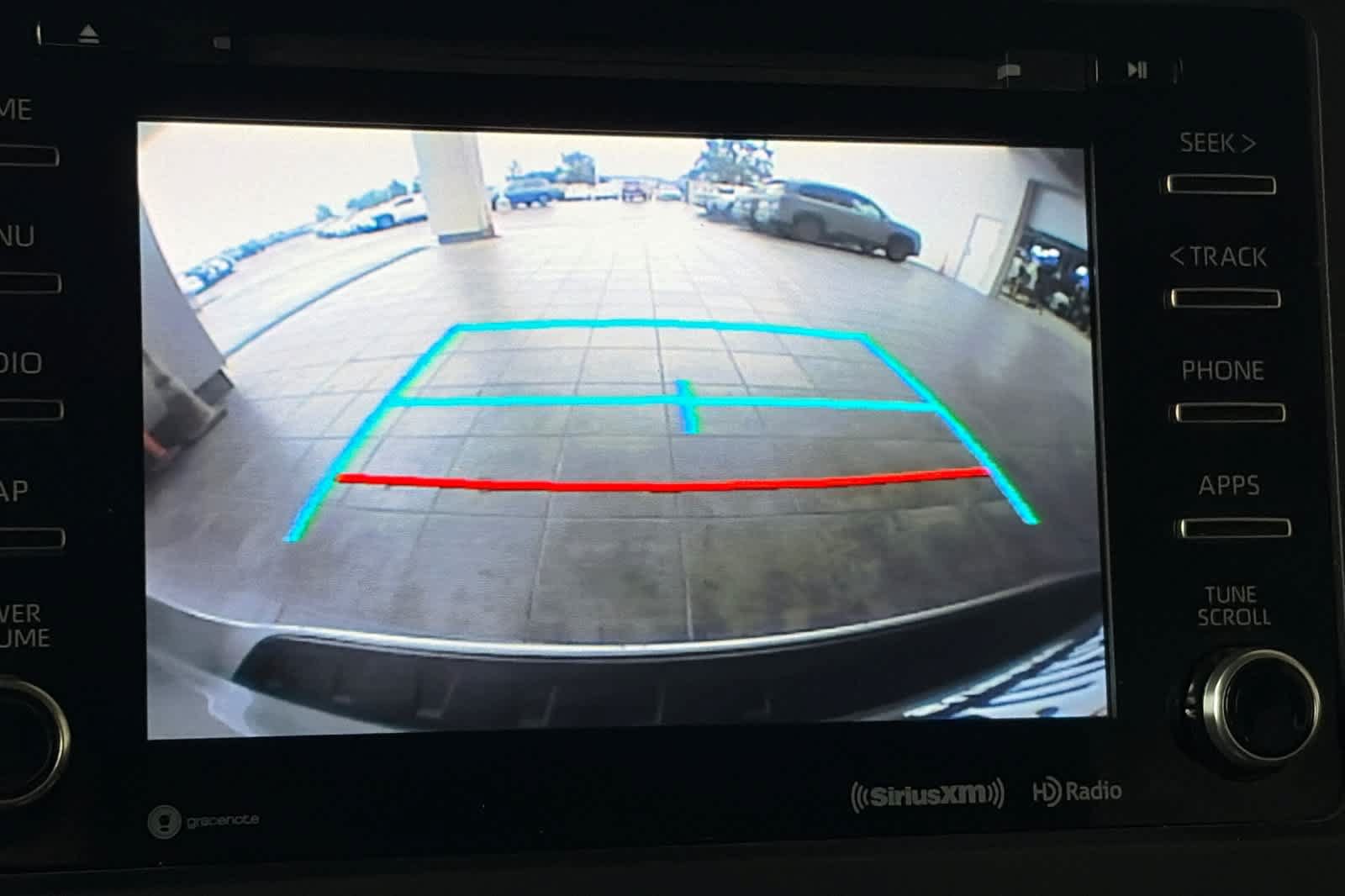 Used 2020 Toyota Sienna SE w/ Preferred Accessory Package FWD image 22