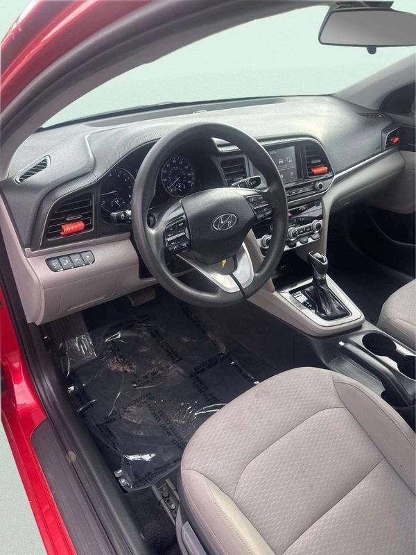 Used 2020 Hyundai Elantra SEL FWD image 18