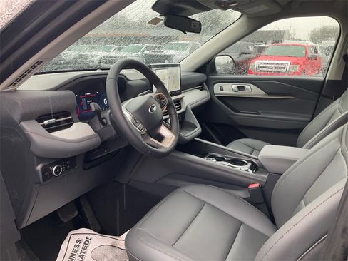 New 2026 Ford Explorer Active w/ Active Comfort Package image 15