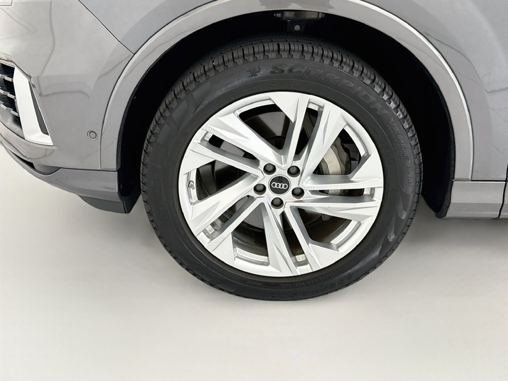 Used 2022 Audi Q7 3.0T Premium Plus w/ Premium Plus Package AWD/4WD image 29