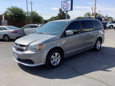 Used 2013 Dodge Grand Caravan SXT FWD image 6