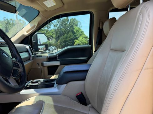 Used 2020 Ford F250 Lariat w/ Lariat Value Package AWD/4WD image 14