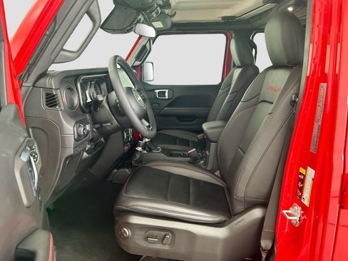 Used 2026 Jeep Wrangler Unlimited Rubicon AWD/4WD image 17