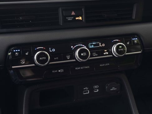 Used 2025 Honda Pilot Elite image 33