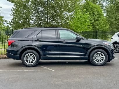 Used 2025 Ford Explorer Active