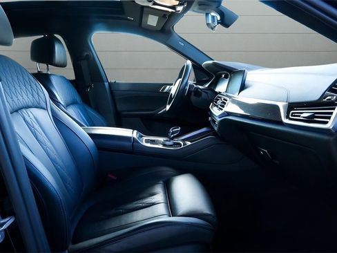 Used 2023 BMW X6 M50i w/ Executive Package image 52