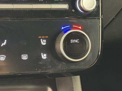 Certified 2025 Hyundai Santa Cruz Limited image 23