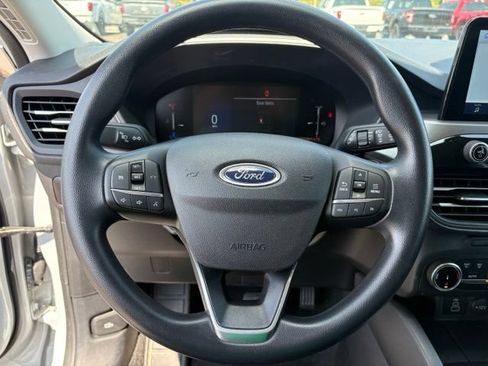 Used 2025 Ford Escape Active AWD/4WD image 19