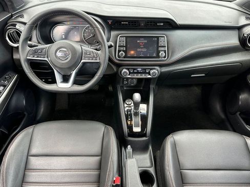 Used 2020 Nissan Kicks SR w/ SR Premium Package FWD image 13