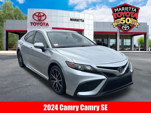 Certified 2024 Toyota Camry SE image 1