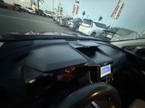 Used 2019 Subaru Impreza 2.0i image 87