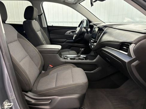 Used 2019 Chevrolet Traverse LT FWD image 32