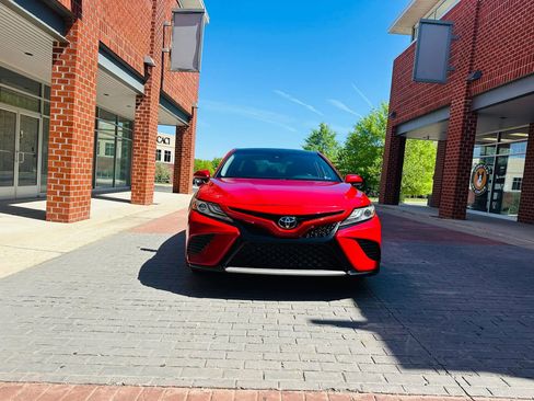 Used 2019 Toyota Camry XSE FWD image 2