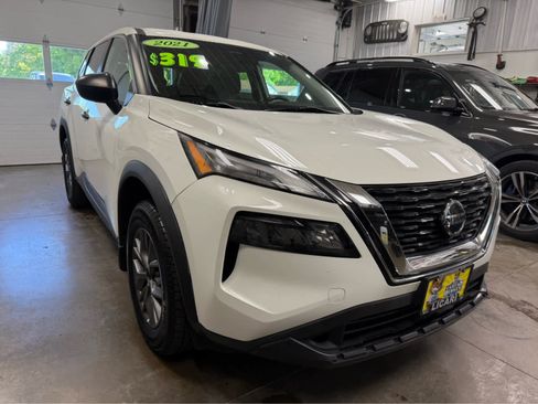 Used 2021 Nissan Rogue S AWD/4WD image 3