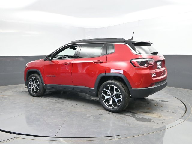 Used 2026 Jeep Compass Limited w/ Mopar All Weather Package AWD/4WD image 8